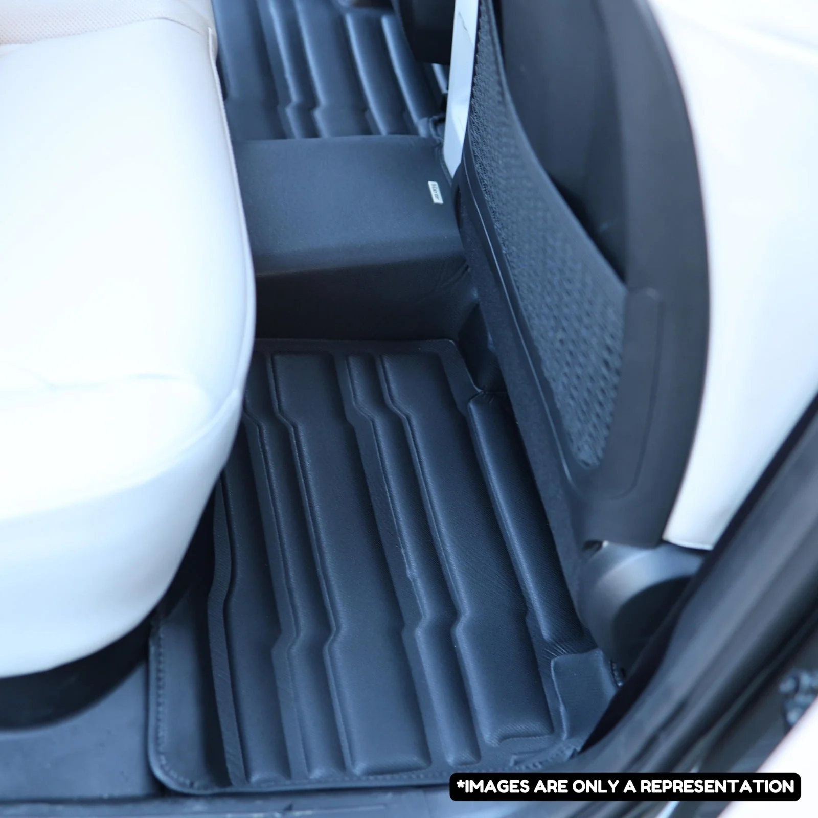 Kia Sportage (Hybrid) Floor Mats 2023-2025 | Covers Row 1 & 2